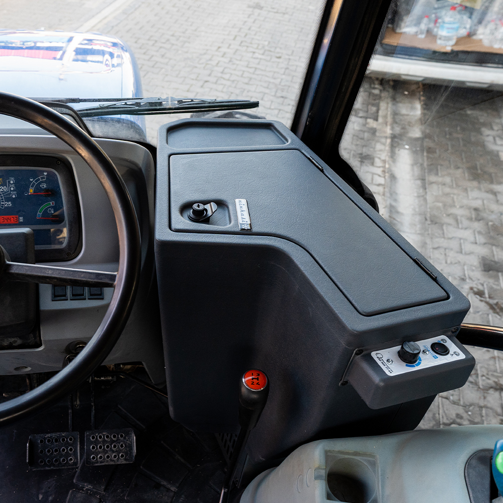 Ninkasi TD132 New Holland TD ve Case JX / 32 LT Soğutucu Traktör Buzdolabı